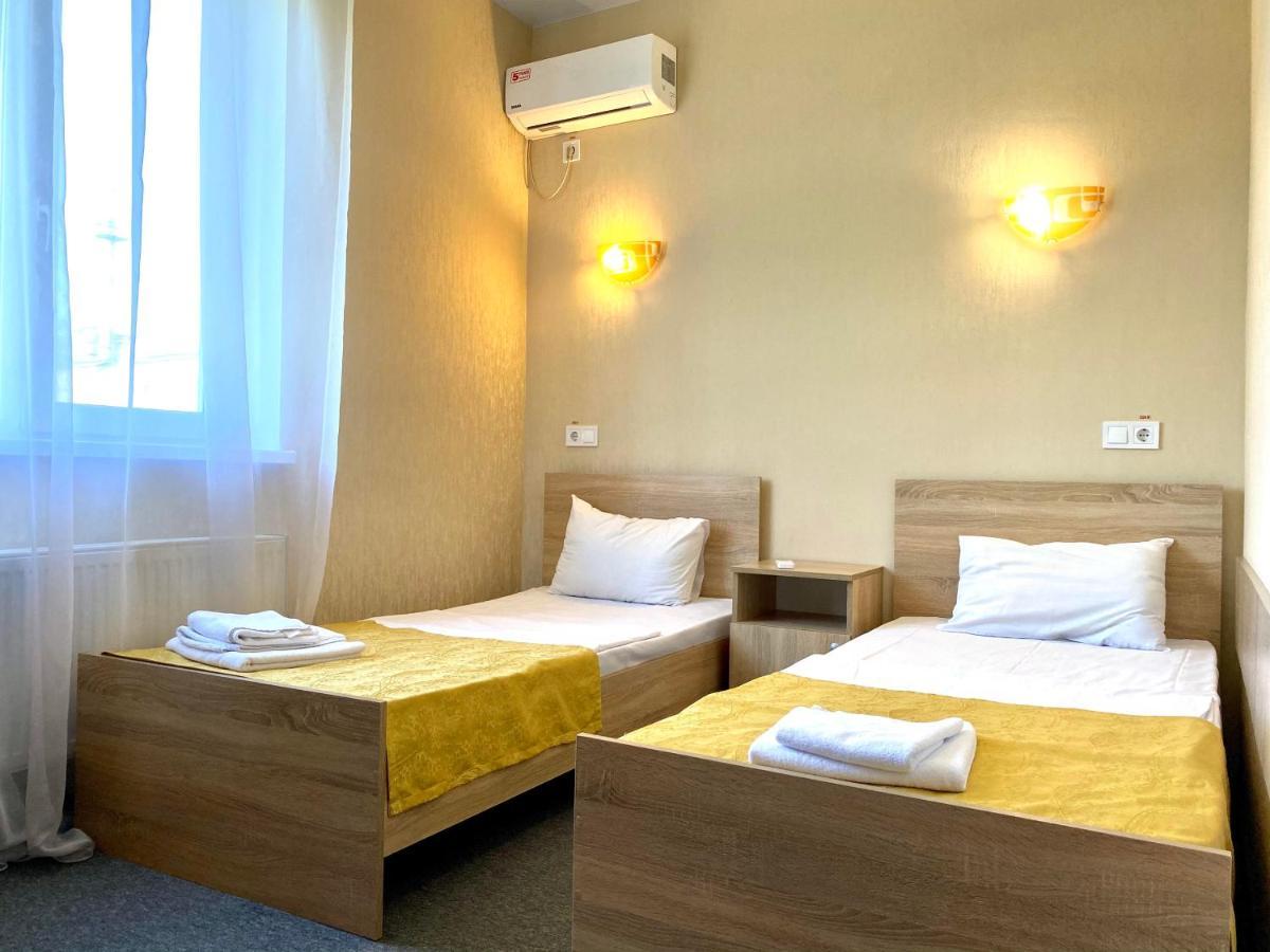 Guest House Sotni Kiew Exterior foto