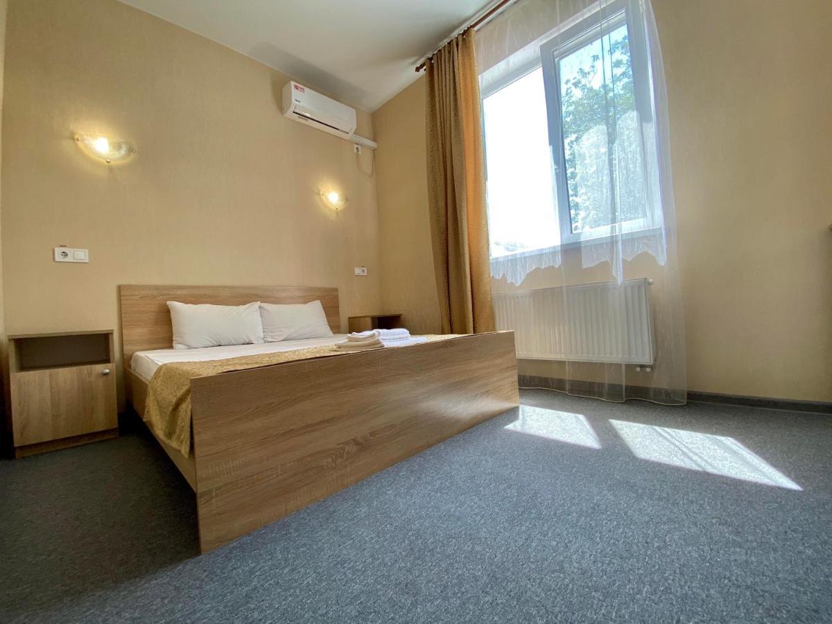Guest House Sotni Kiew Exterior foto